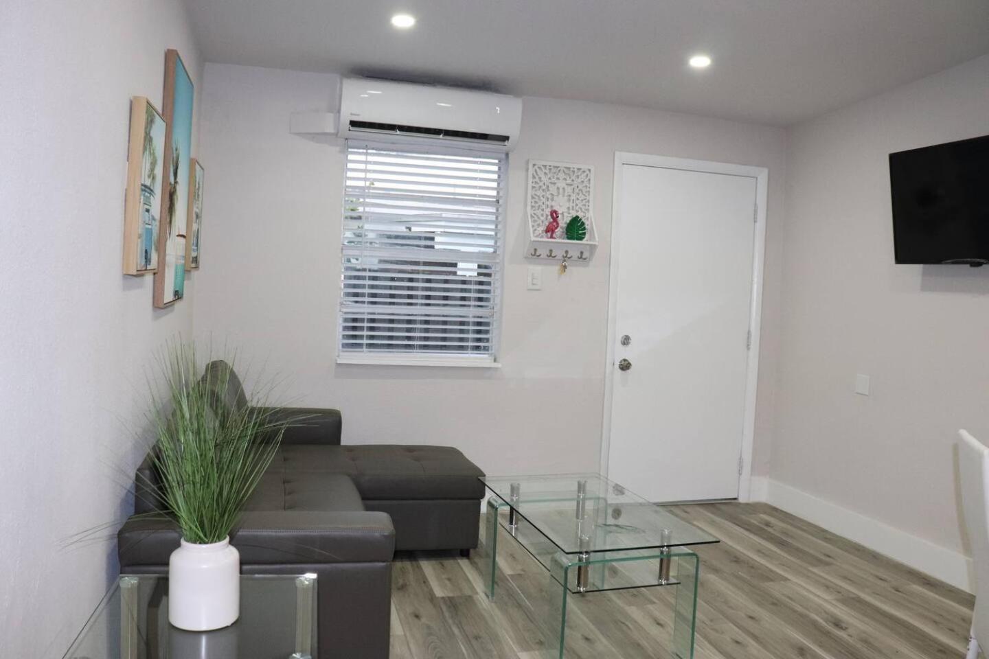 Flamingo Beach House 데이니아 비치 외부 사진